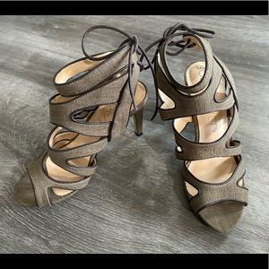 Sole Society Stella Khaki canvas tie ankle Heels